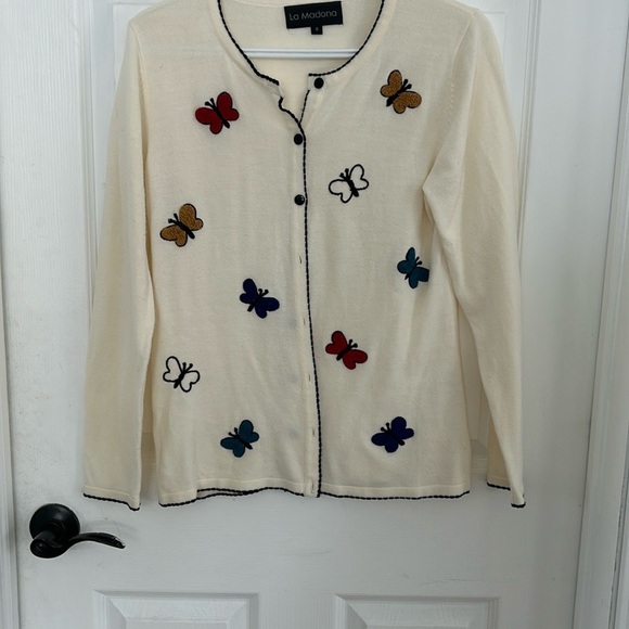 Beautiful Cream Sweater with Butterfly Accents - Picture 7 of 7